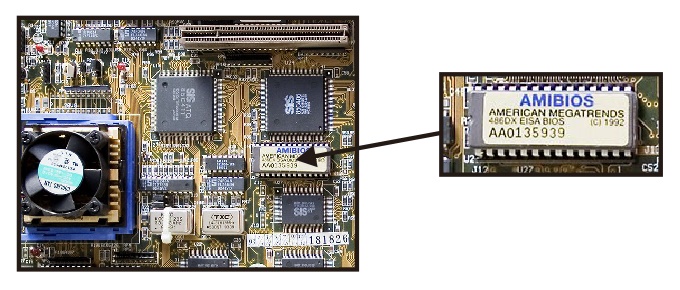 Chip EEPROM dari AMI BIOS pada Motherboard Komputer (Foto Intel)